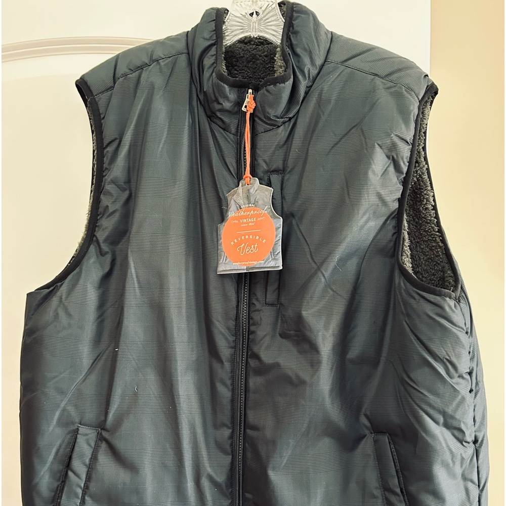 NWT Men’s reversible Weatherproof Vest